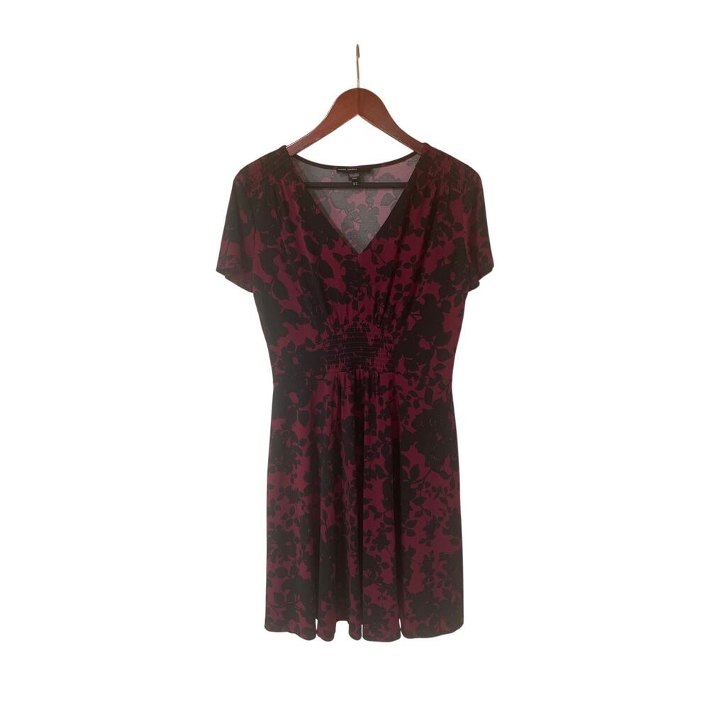 Maggy London Dress Floral Size 10 V-Neck Purple Black Short Smocked Waist